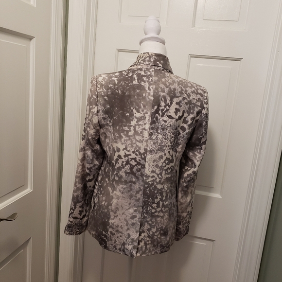 Truth And Pride Animal Print Silk Blazer Size Medium, Stylish, Business Casual - Picture 5 of 12